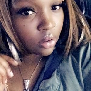 Meet your Posher, Davana